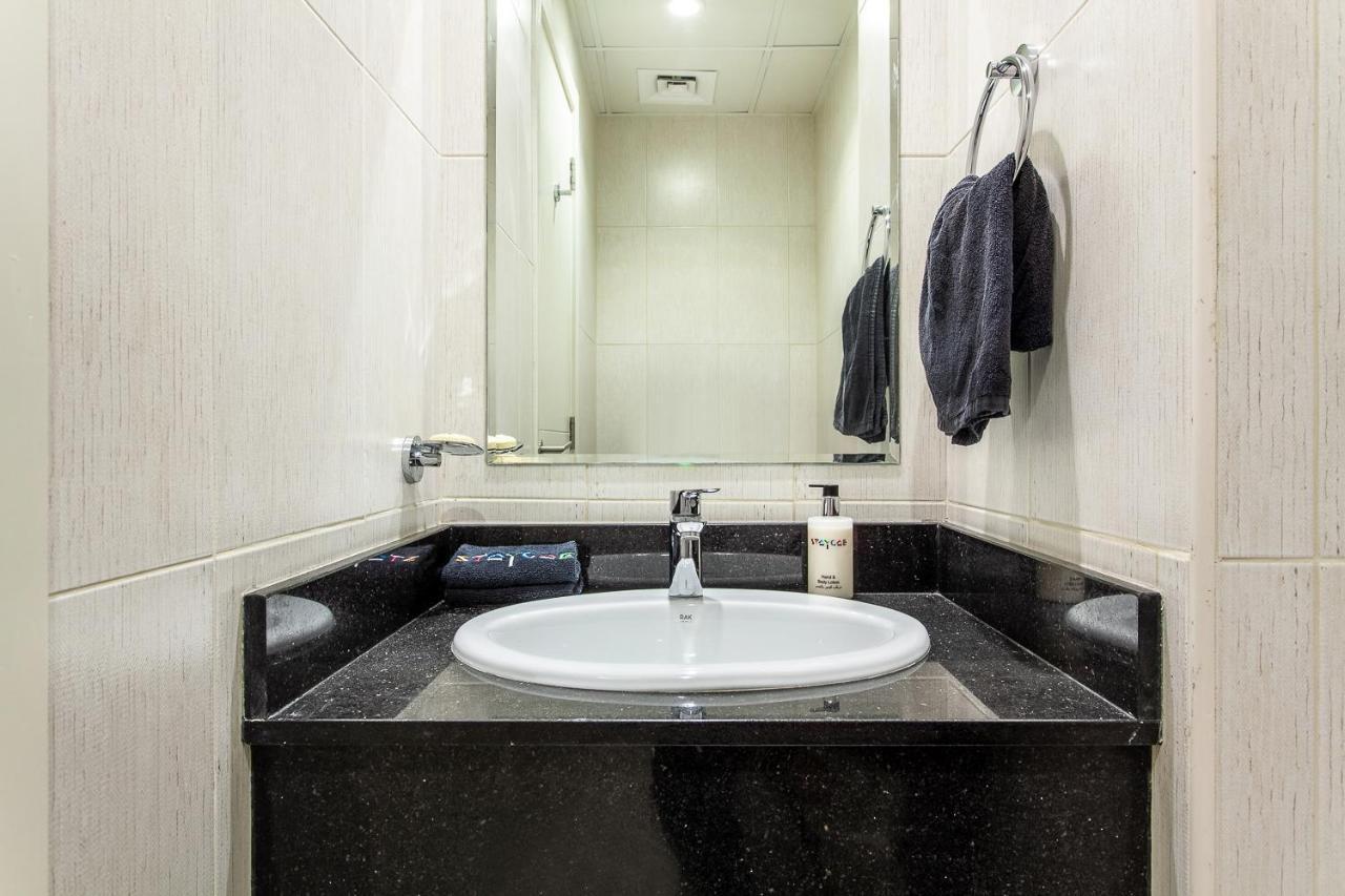 Staycae Holiday Homes - Tower 108 Dubaj Kültér fotó